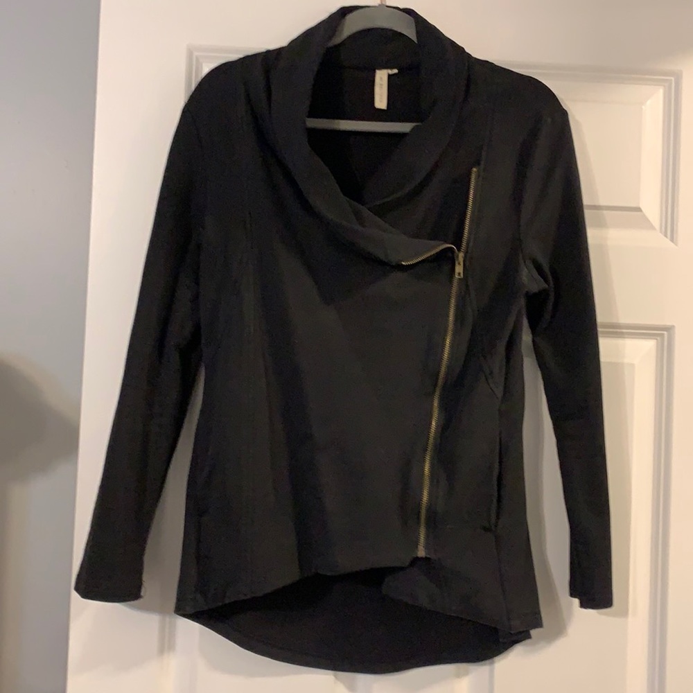 Black zip sweatshirt